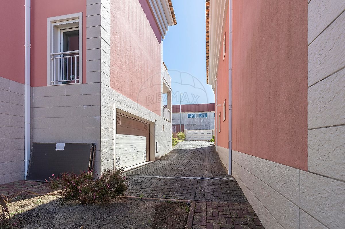 listing 125861060-40 picture-0