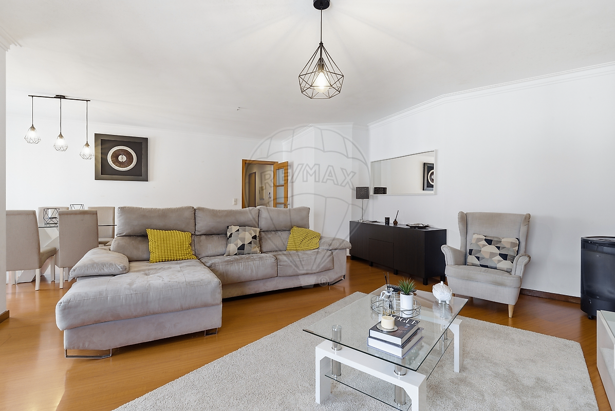 Apartamento T3 à venda em Sintra