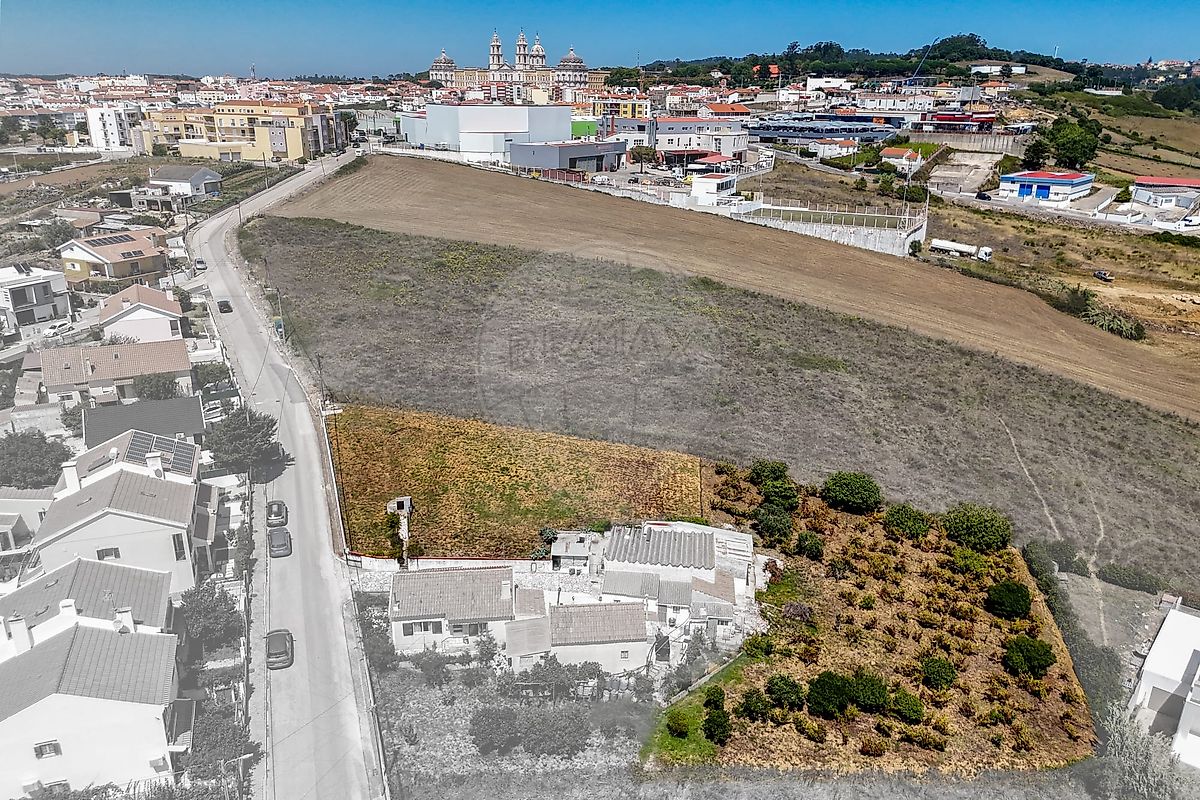 Land for sale in Mafra, Portugal — €275,000