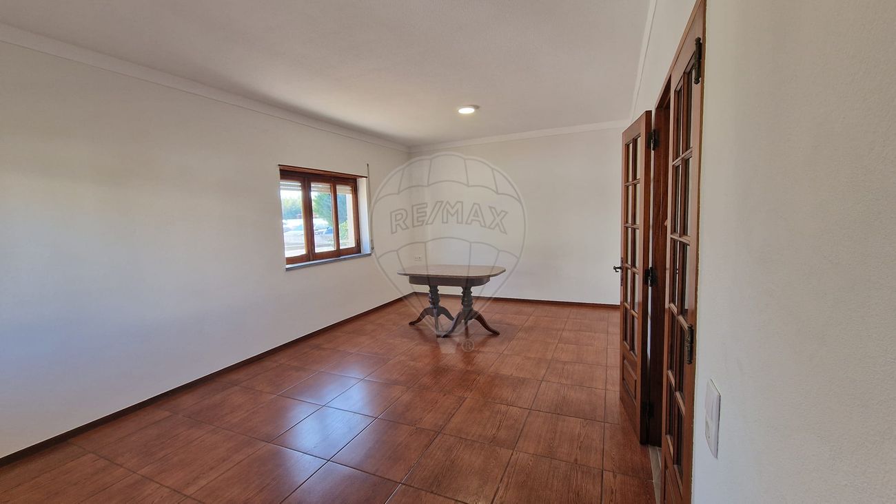 listing 125871094-24 picture-0