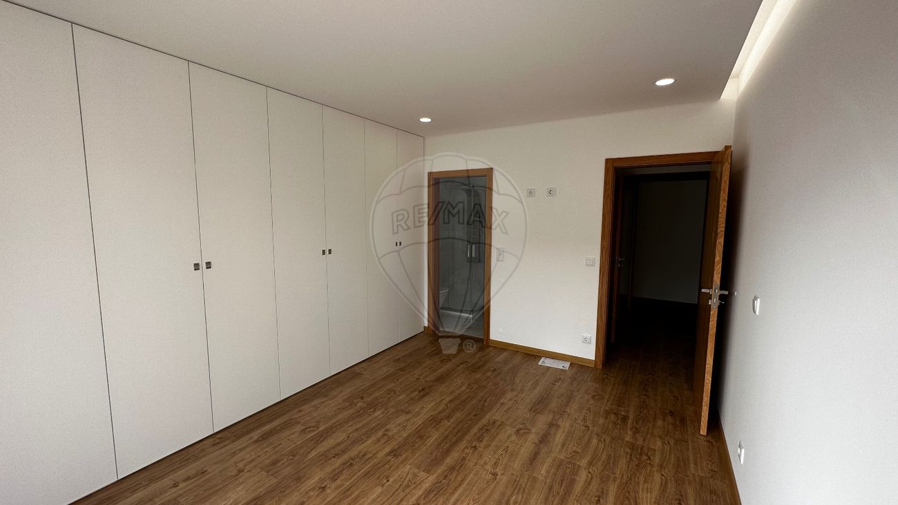 listing 125871065-50 picture-0