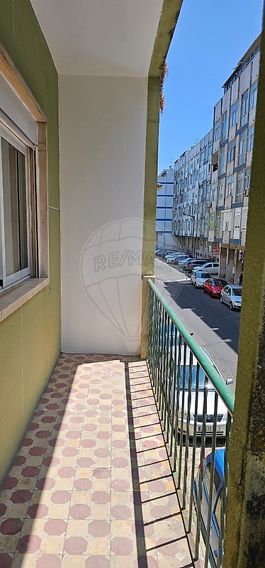 listing 125871049-104 picture-0