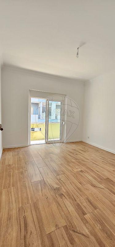 listing 125871049-104 picture-0