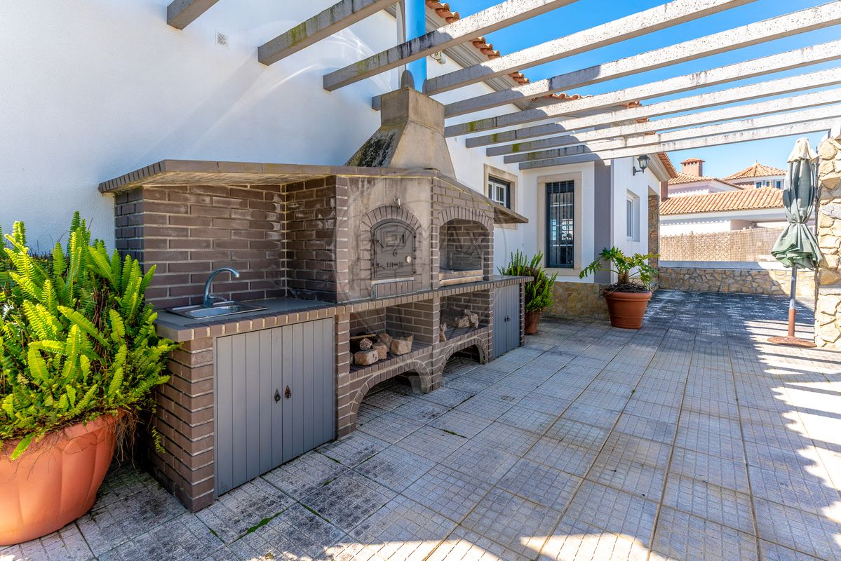 listing 125871049-105 picture-0