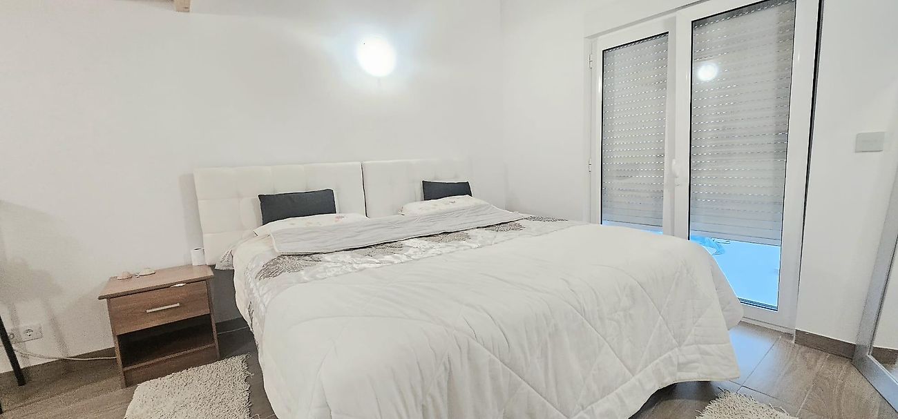 listing 125871099-39 picture-0