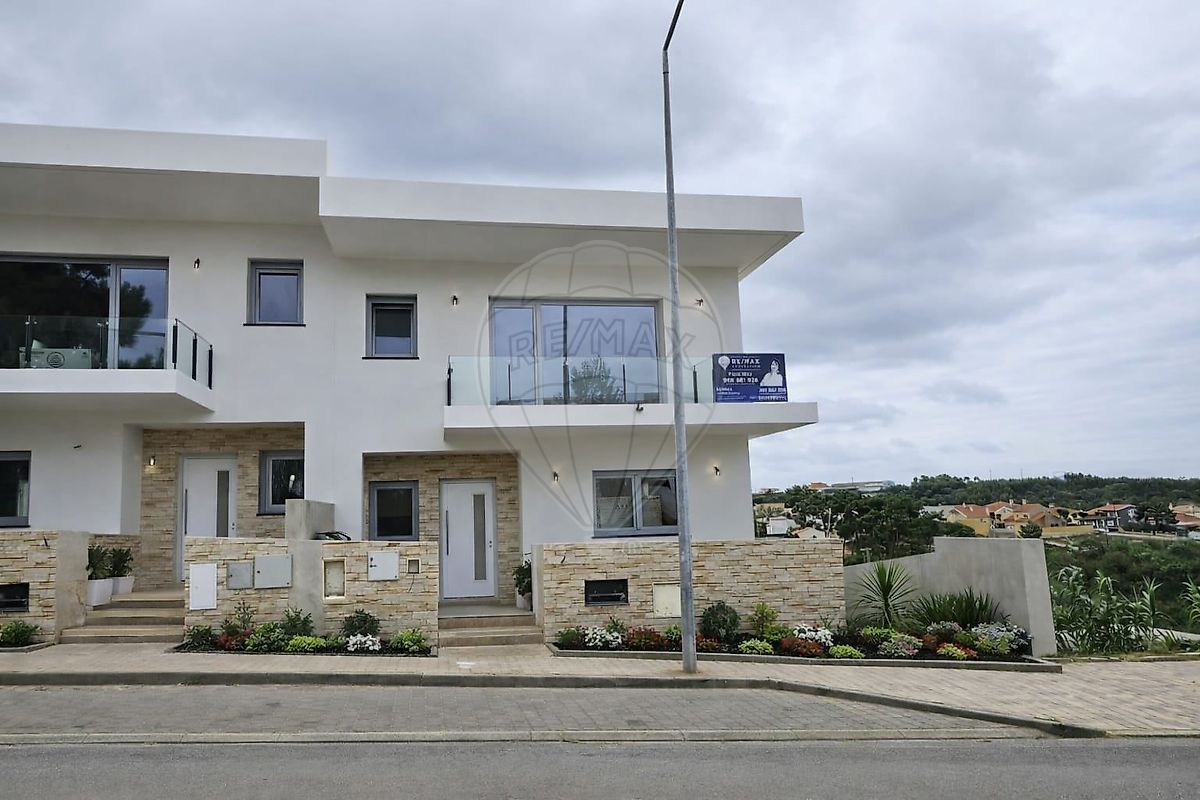 Moradia T3 à venda em Mafra