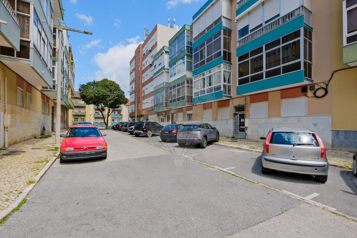 listing 125881005-45 picture-0