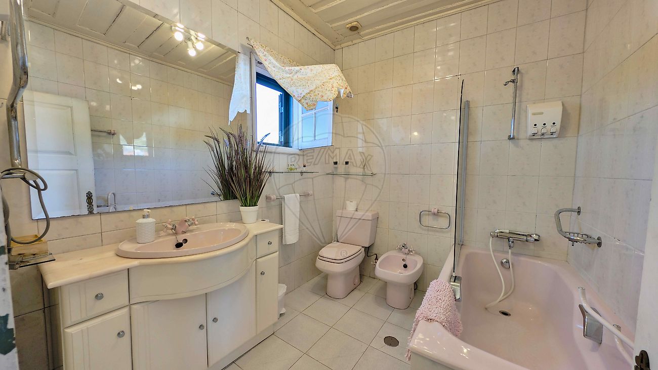 listing 125891012-74 picture-0