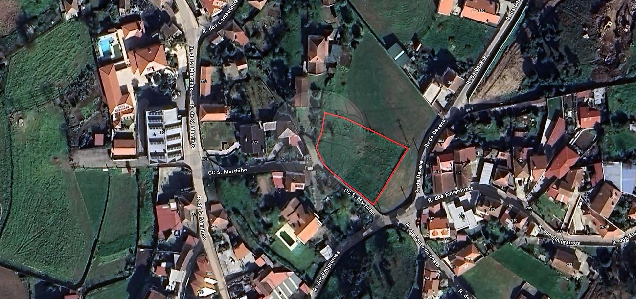 Land for sale in Oliveira de Azeméis, Portugal — €94,900