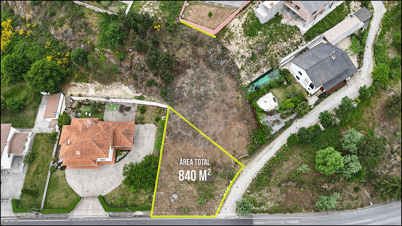 Terreno - Adoufe e Vilarinho de Samardã, Vila Real, Vila Real