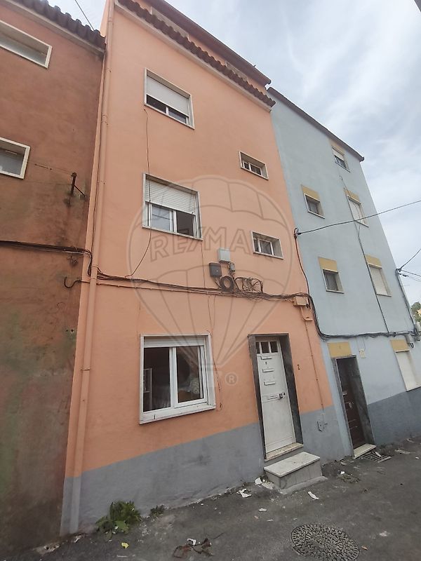 Prédio - Camarate, Unhos e Apelação, Loures, Lisboa
