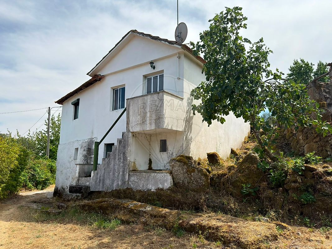 Moradia - Telões, Vila Pouca de Aguiar, Vila Real