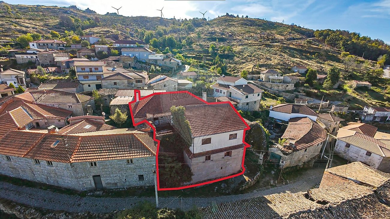 Moradia T5 em Telões, €190.000