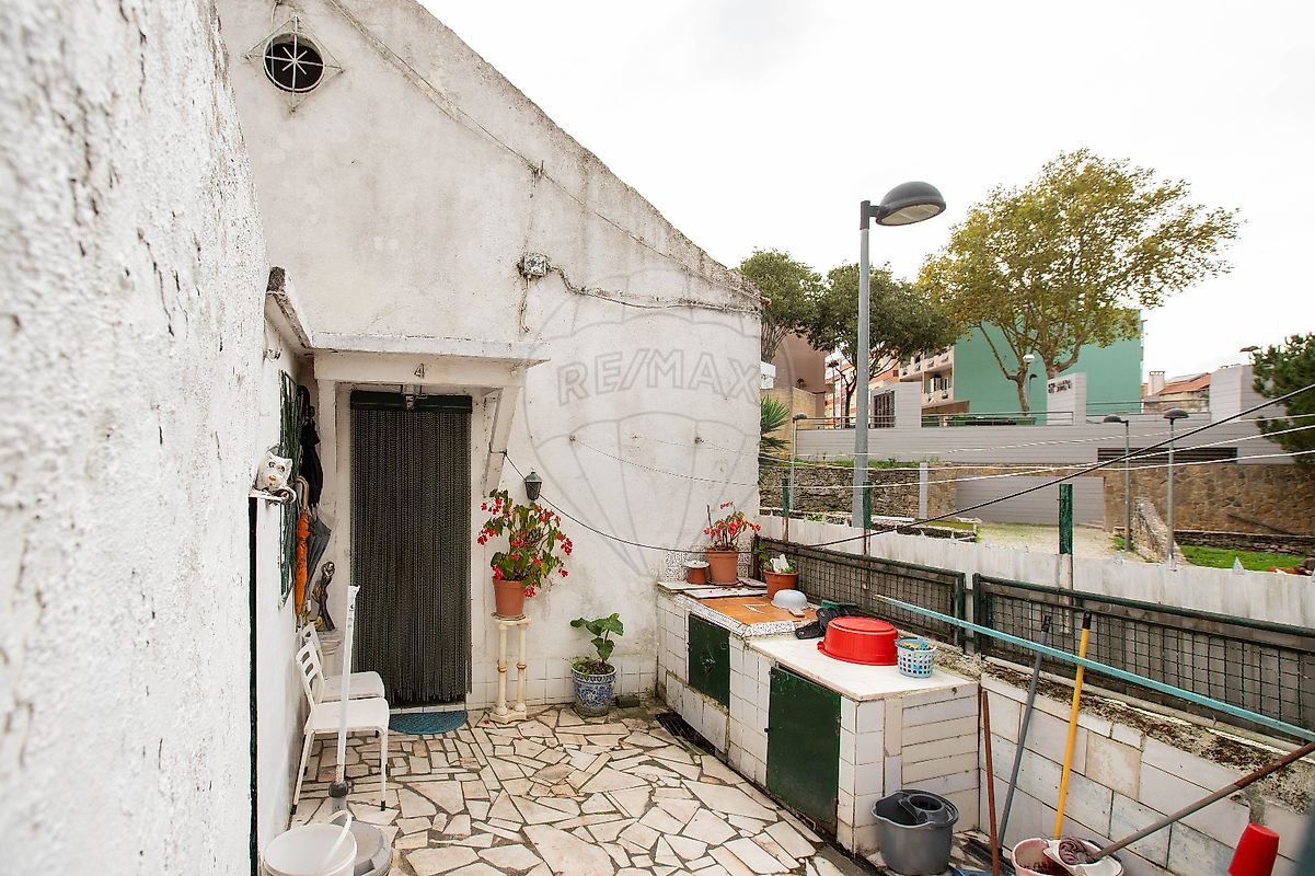 listing 125911054-721 picture-0