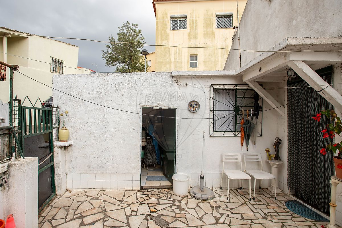 listing 125911054-721 picture-0