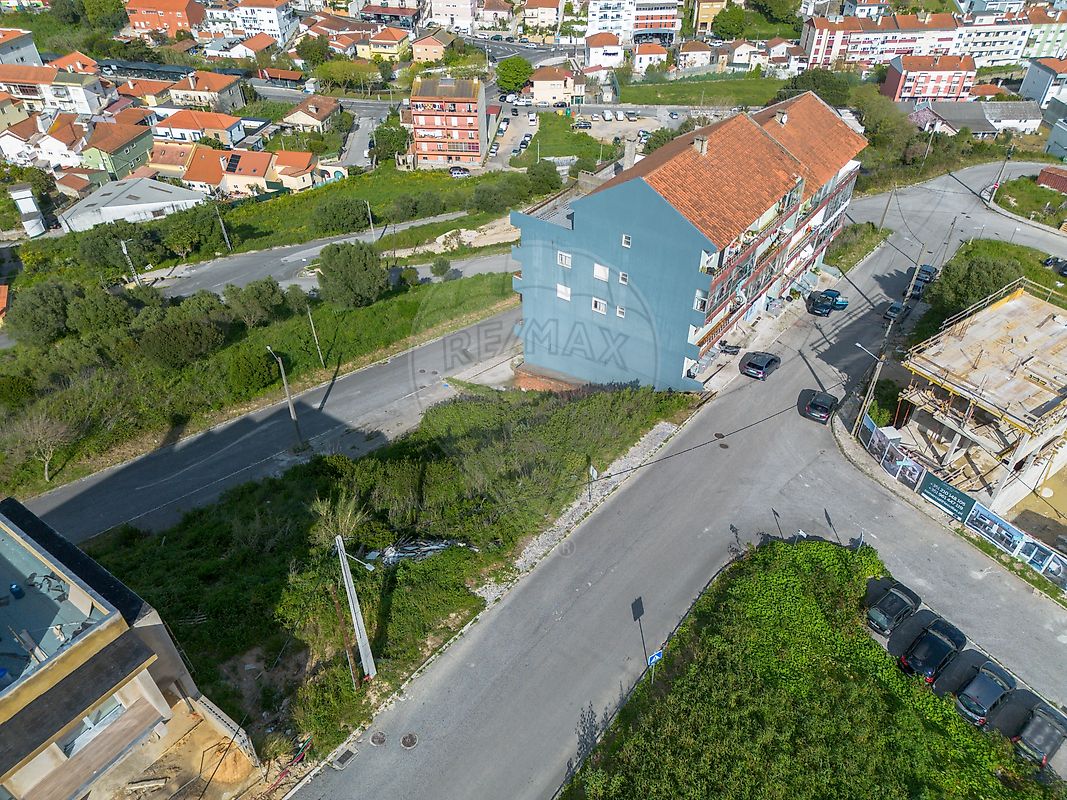 Land for sale in Odivelas, Portugal — €330,000