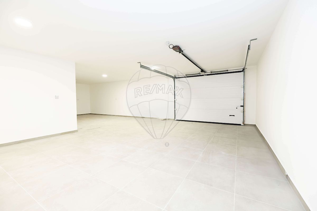 listing 125911084-1 picture-0