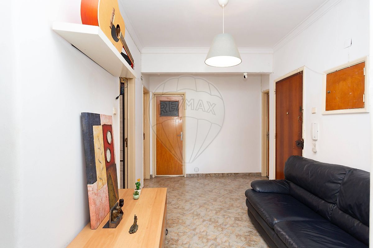 Apartamento T5 à venda em Almada