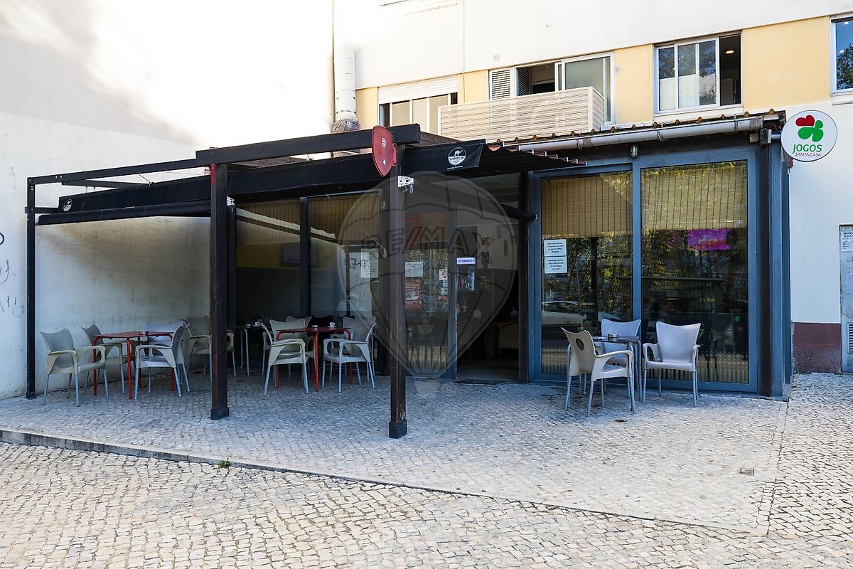 Apartamento T4 à venda em Loures