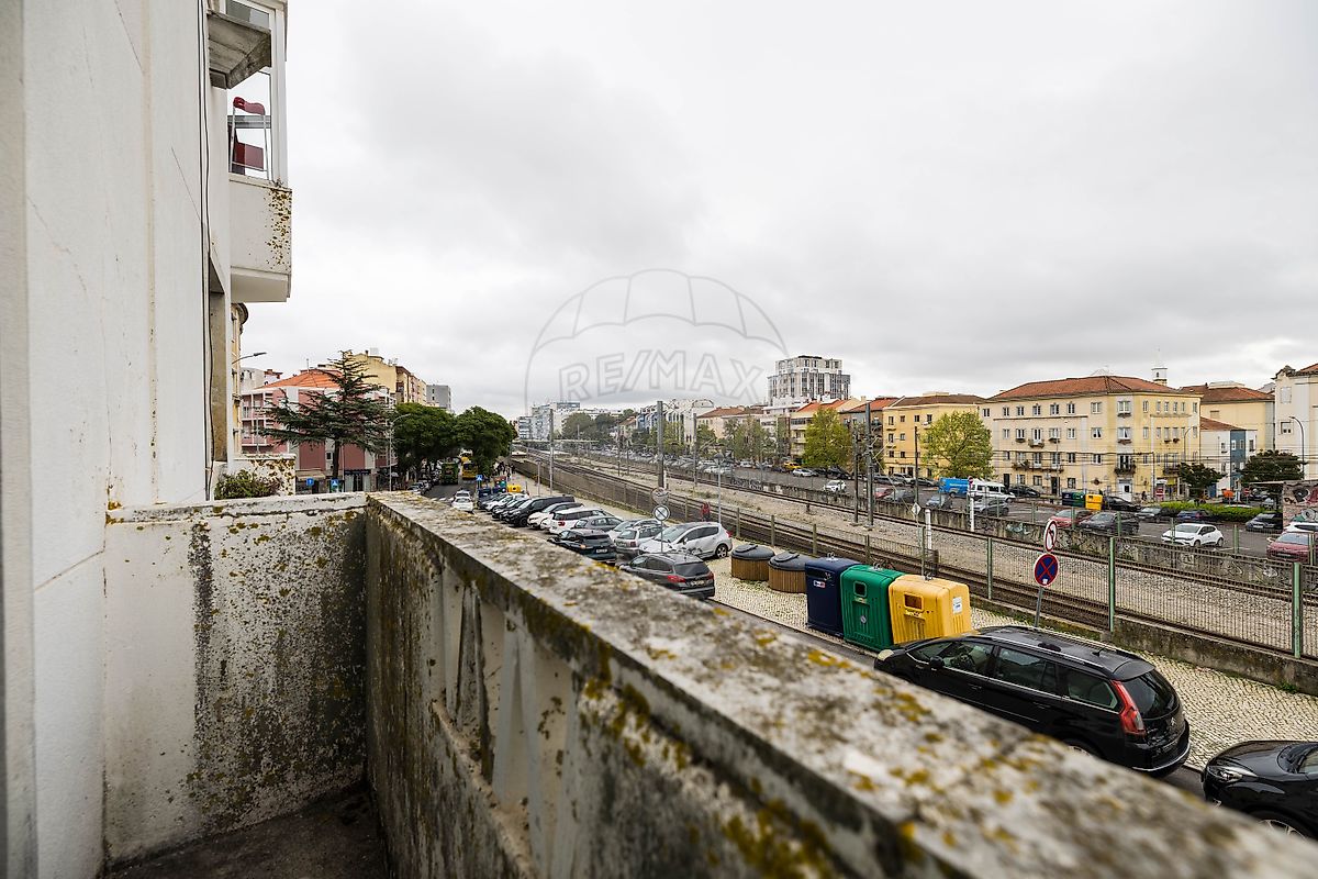 Apartamento T5 à venda em Mina de Água, Amadora — foto 9
