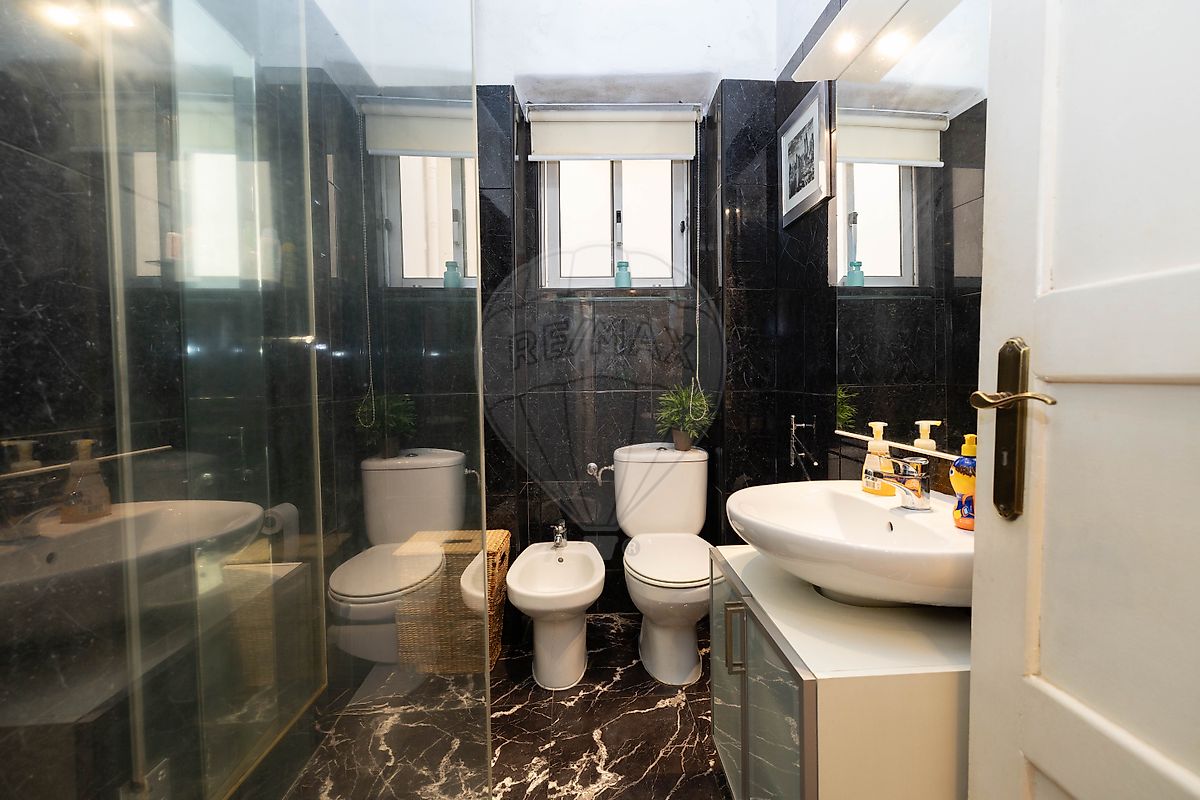 Apartamento T5 à venda em Mina de Água, Amadora — foto 24