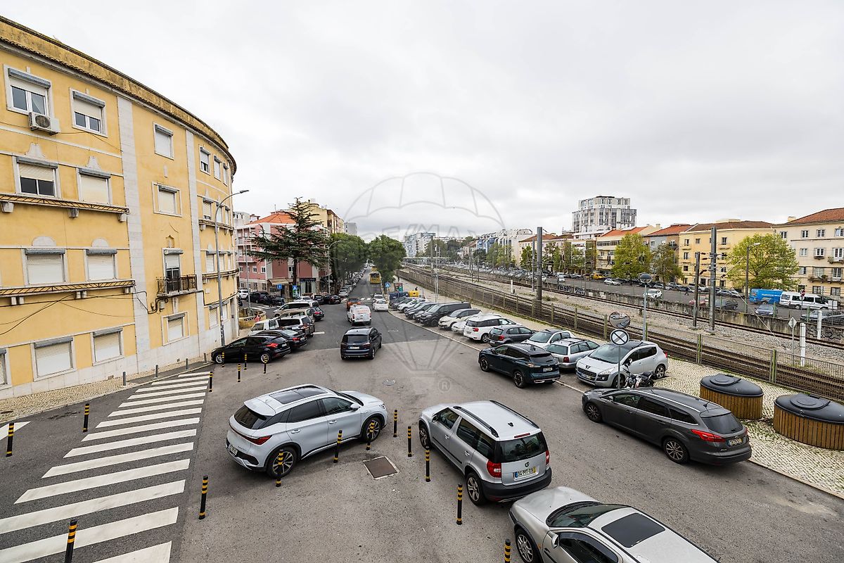 Apartamento T5 à venda em Mina de Água, Amadora — foto 13