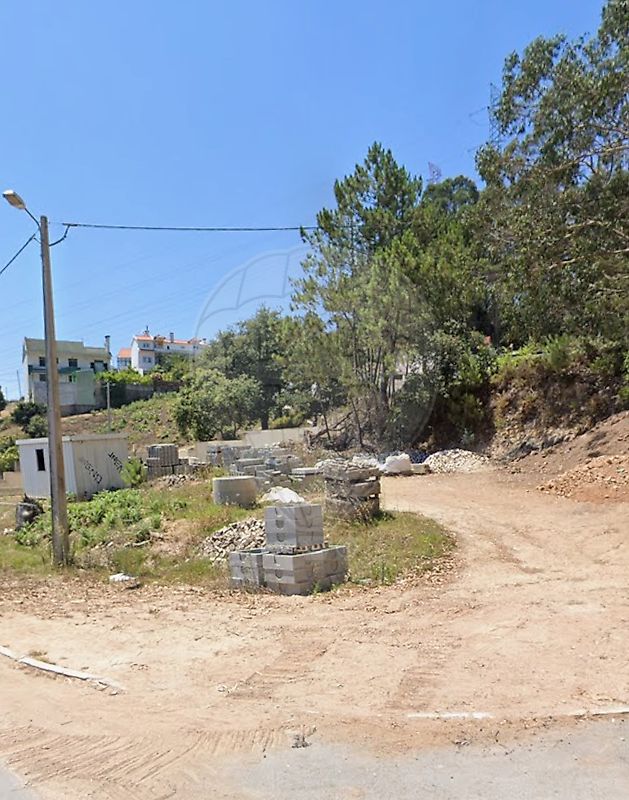 Terreno à venda em Odivelas