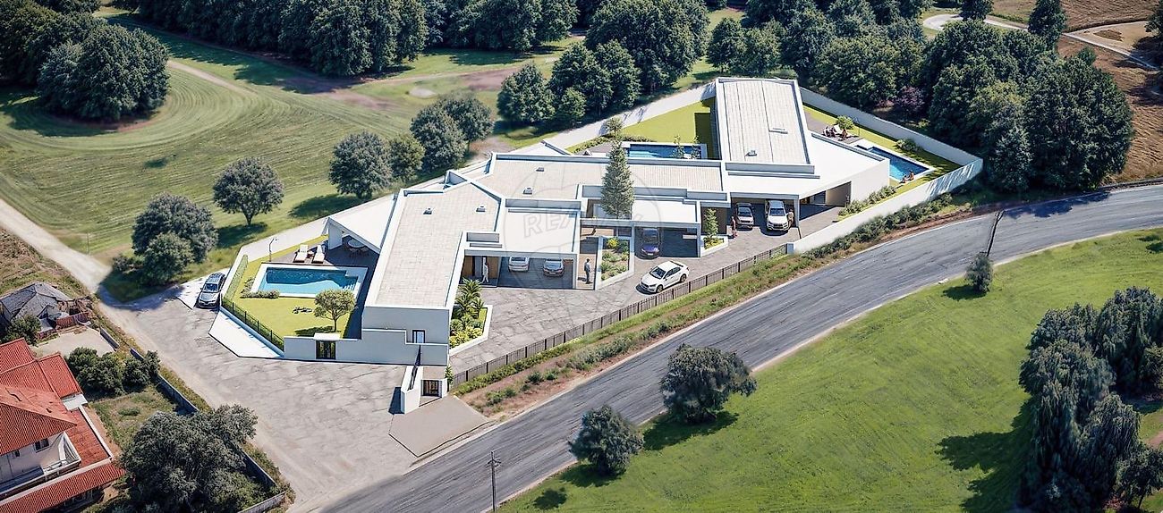 Moradia T4 para venda