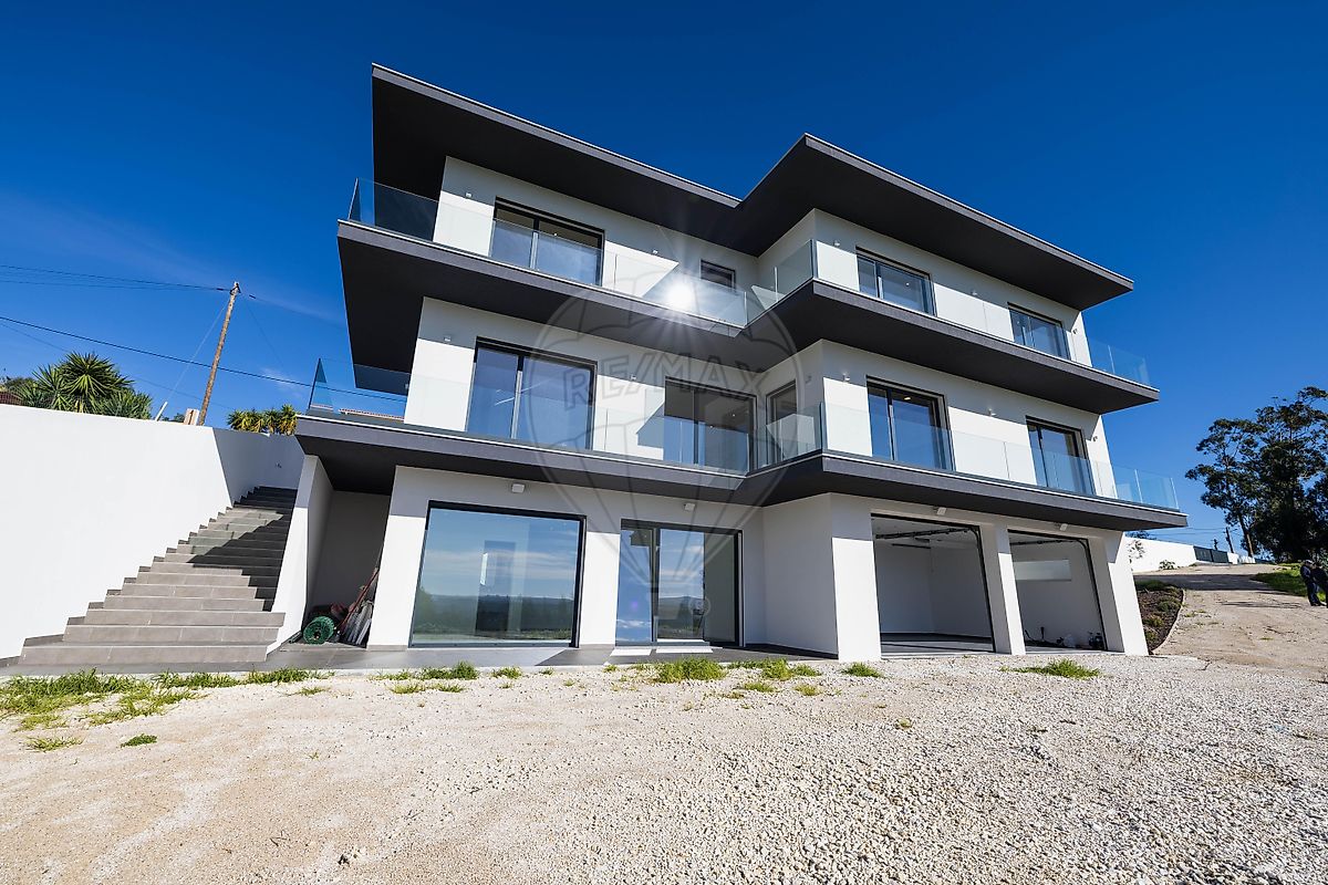 Moradia T4 à venda em Mafra