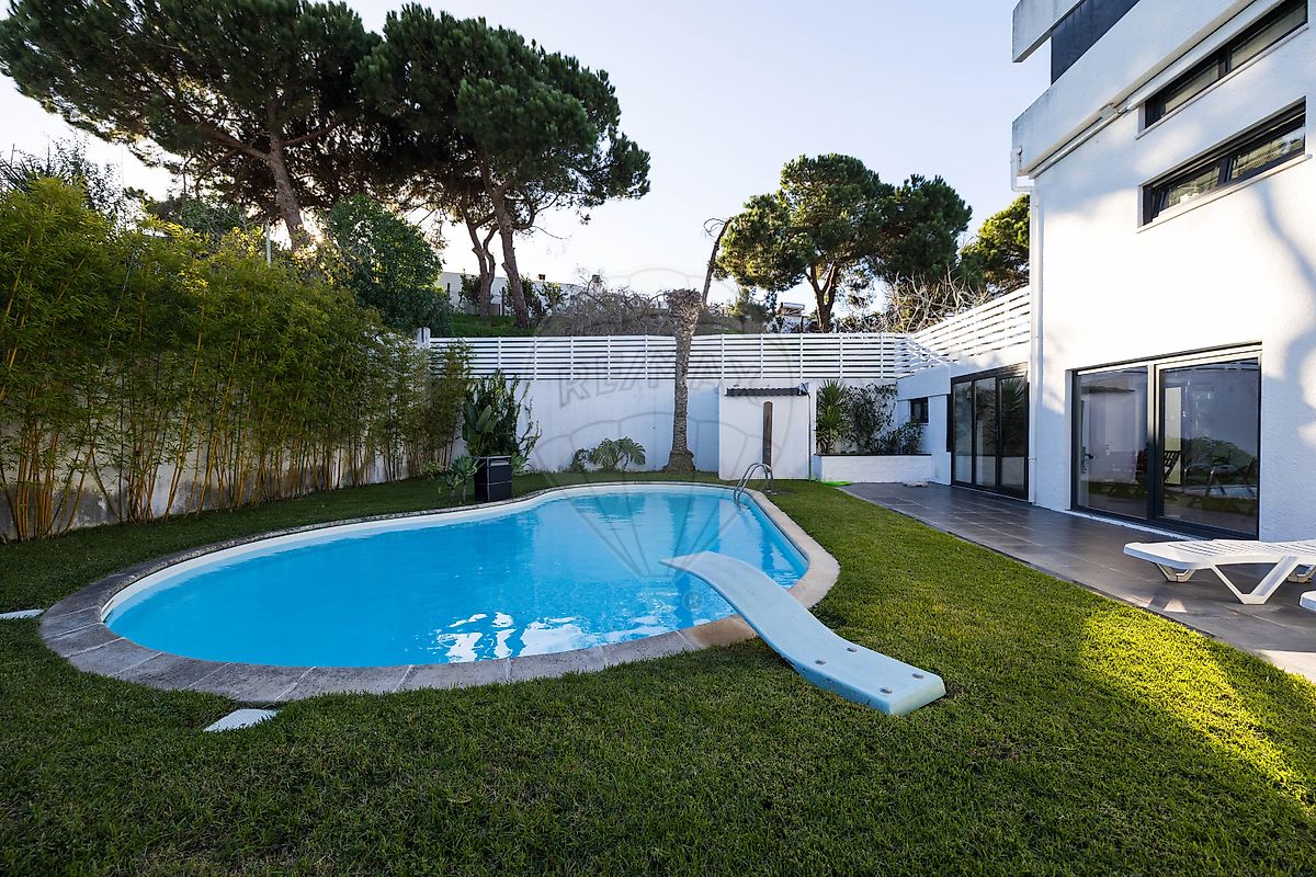 Moradia T5 para venda