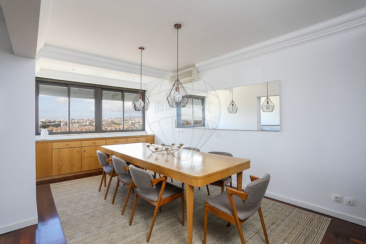 Apartamento T4 à venda em Oeiras