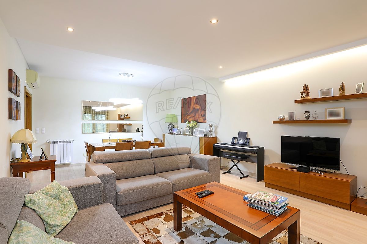 Apartamento T3 à venda em Odivelas