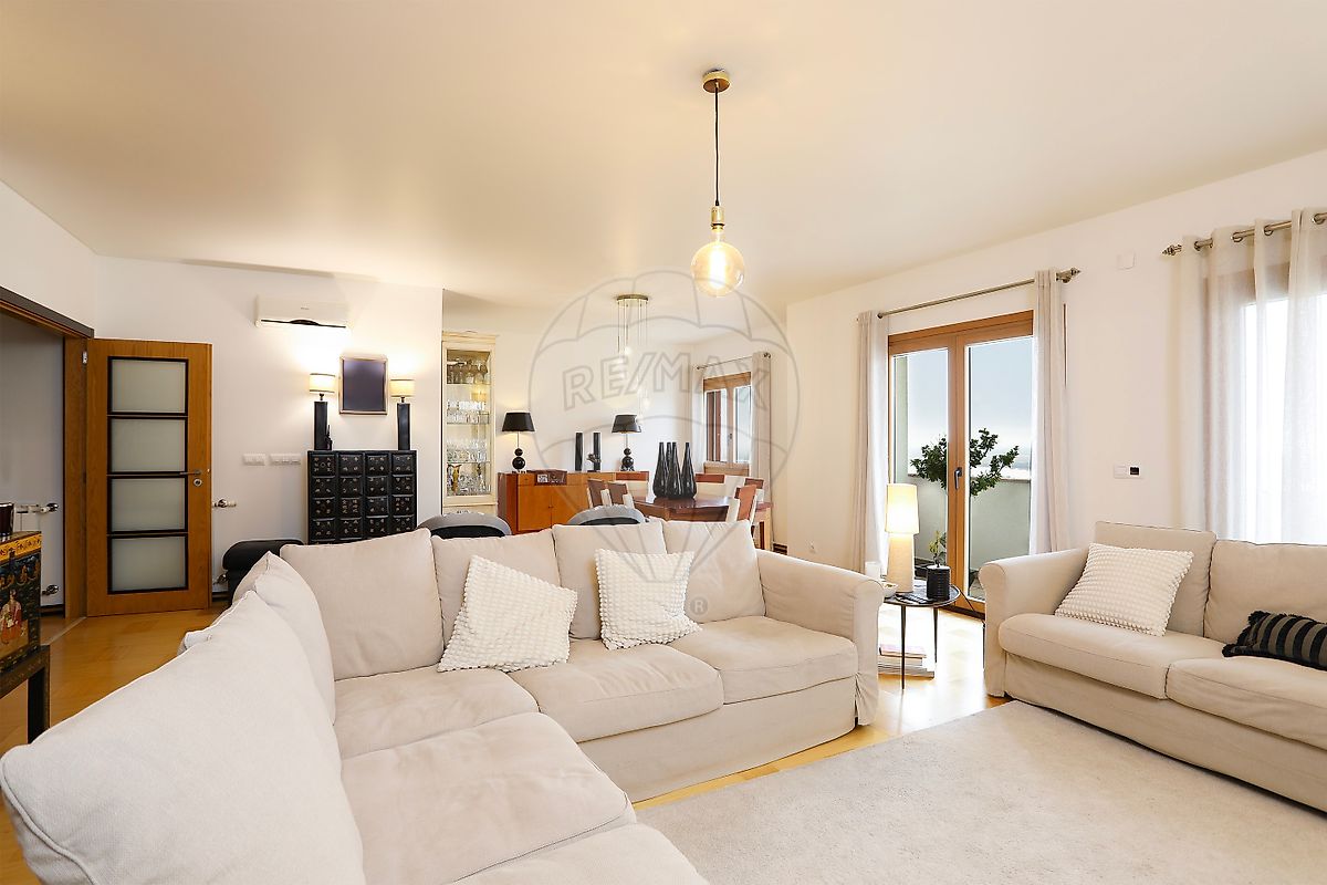 Apartamento T5 à venda em Vila Franca de Xira