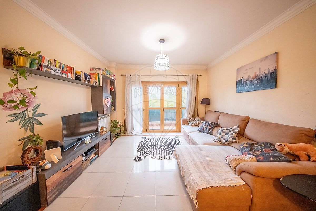 Apartamento T3 à venda em Loures