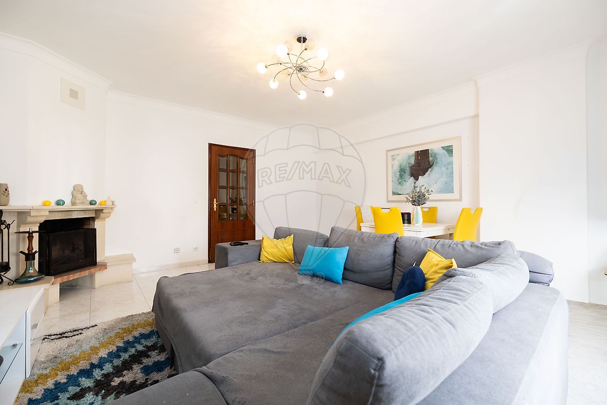 Apartamento T1 à venda em Sintra