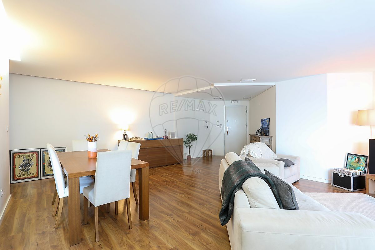 Apartamento T3 à venda em Odivelas