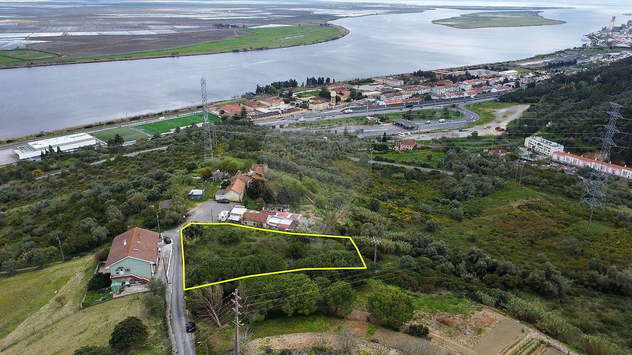Terreno à venda em Vila Franca de Xira