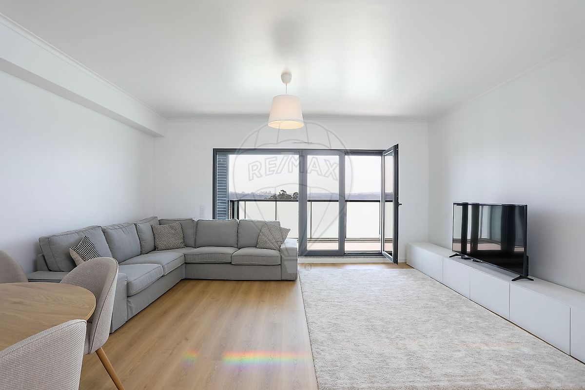 Apartamento T3 à venda em Loures