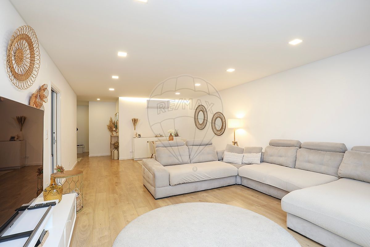 Apartamento T2 à venda em Loures