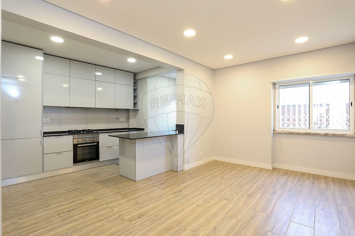 Apartamento T3 à venda em Odivelas