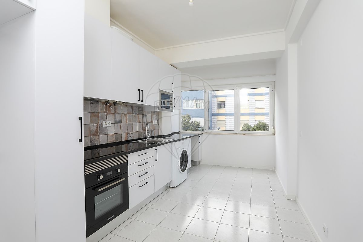 Apartamento T2 à venda em Odivelas