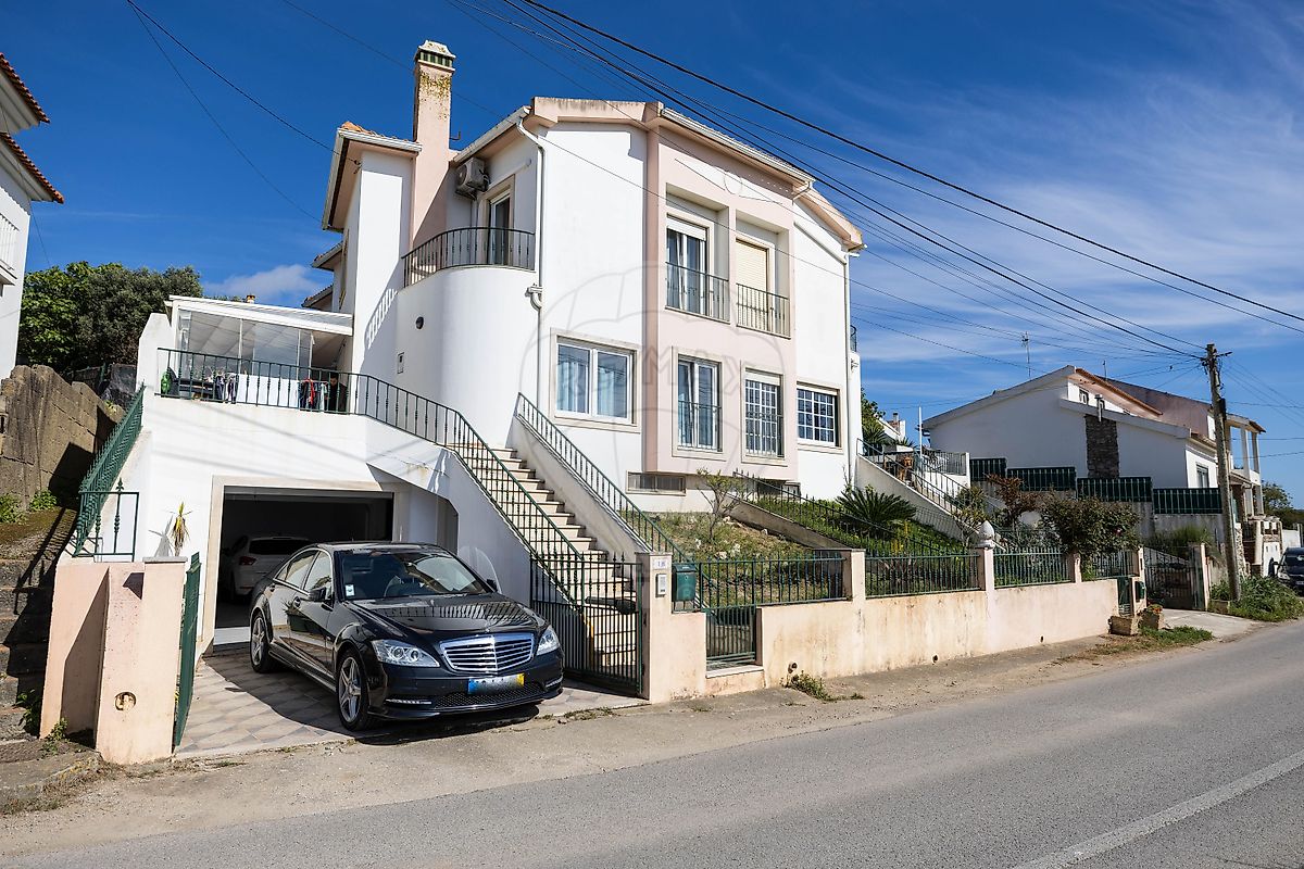 Moradia T3 à venda em Lourinhã