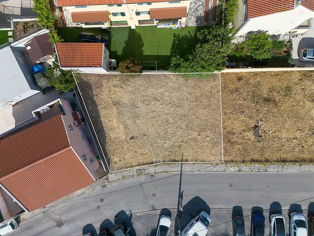 Terreno à venda em Odivelas