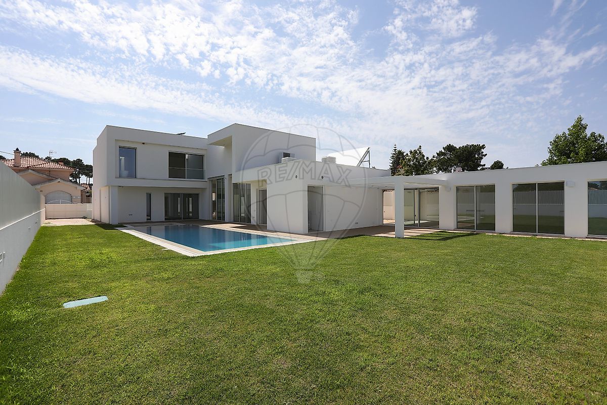 Apartamento T4 à venda em Seixal