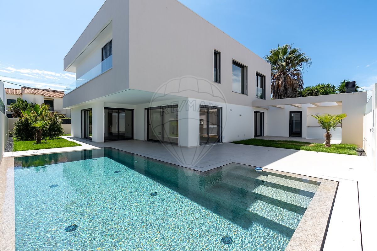 Apartamento T4 à venda em Seixal