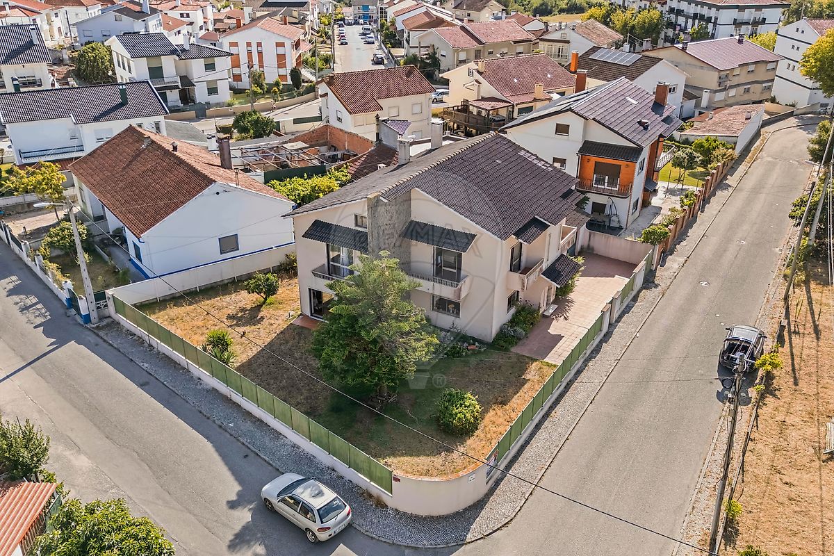 Apartamento T7 à venda em Leiria