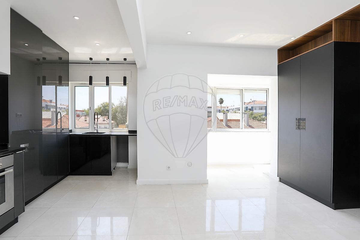 Apartamento T3 à venda em Seixal