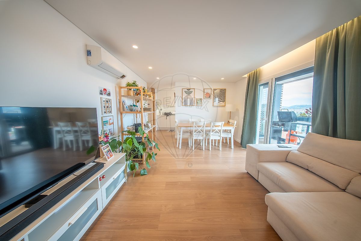 Apartamento T2 à venda em Loures