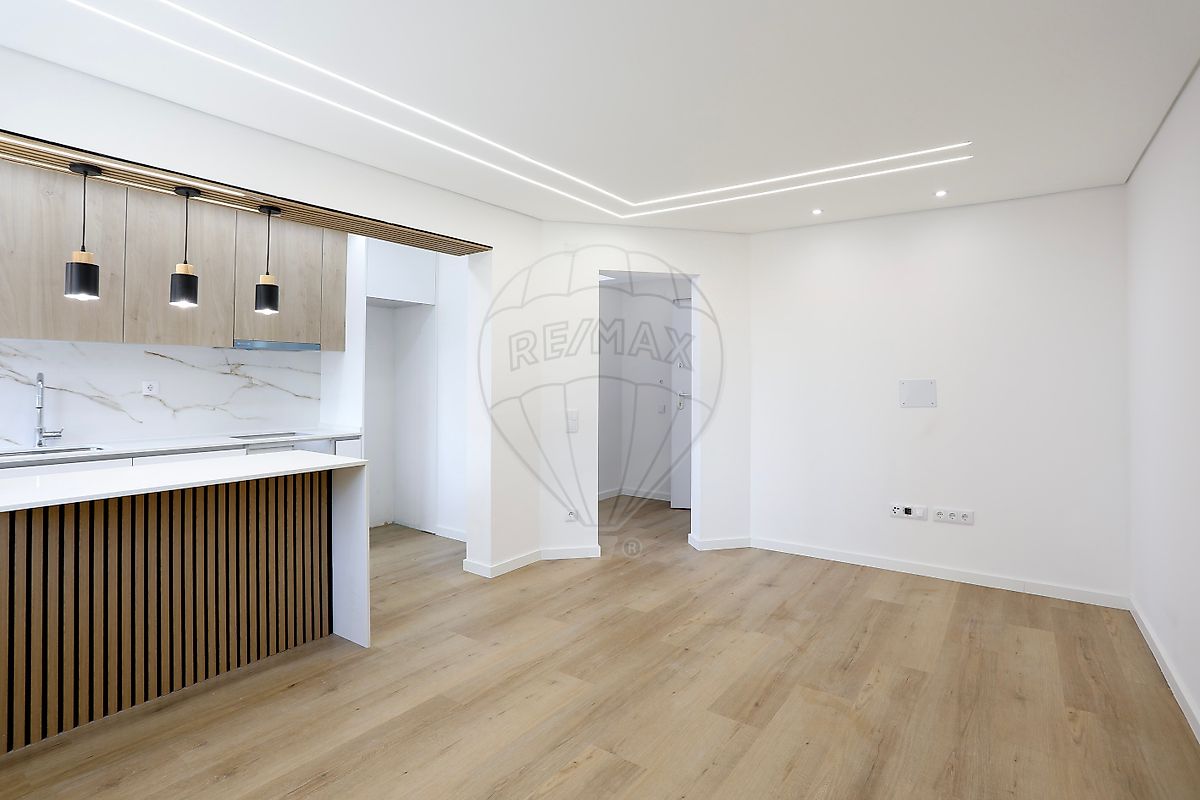 Apartamento T1 à venda em Loures