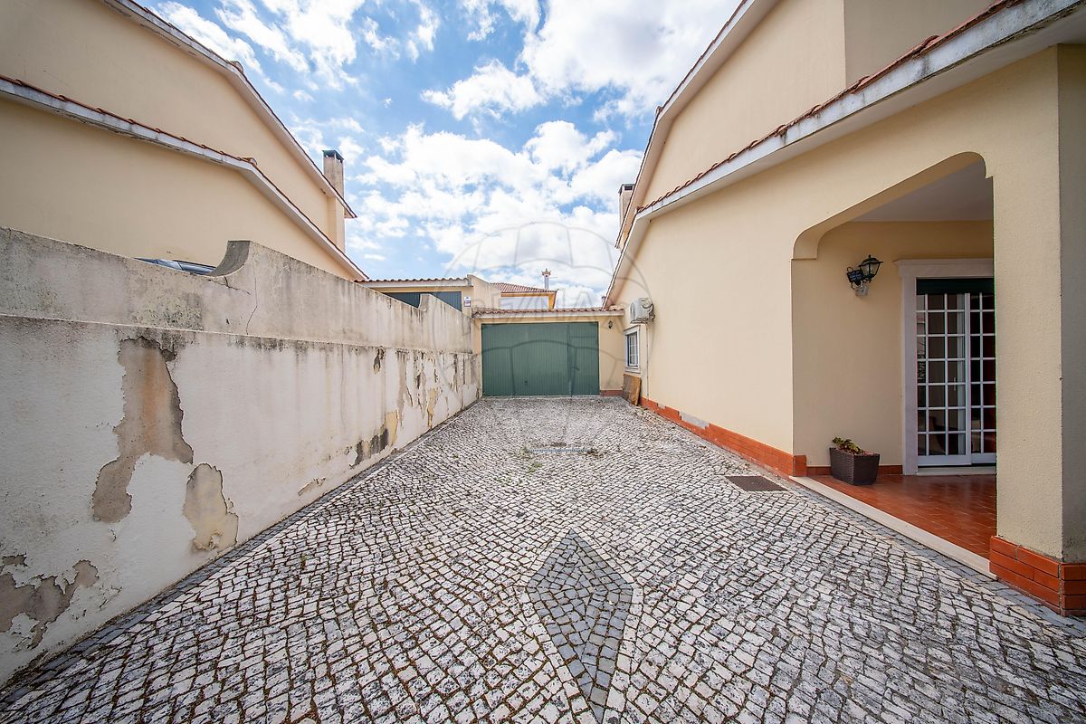 Moradia T5 à venda em Nossa Senhora de Fátima, Entroncamento — foto 30